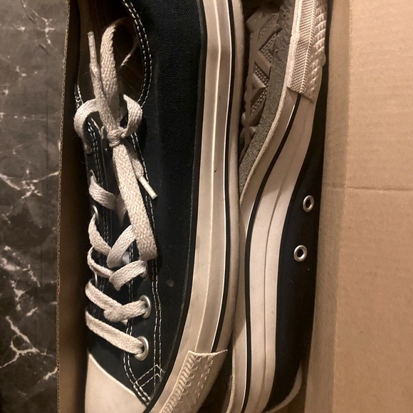 CONVERSE LOW SIZE 9 BLACK AND WHITE - Picture 3 of 4